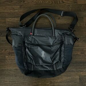 Track Pack 35L Lite シューズで人気のOnからバッグが新登場。用途に